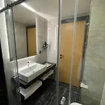 Rw Boutique 3*