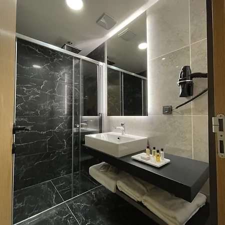 מלון Rw Boutique 3*